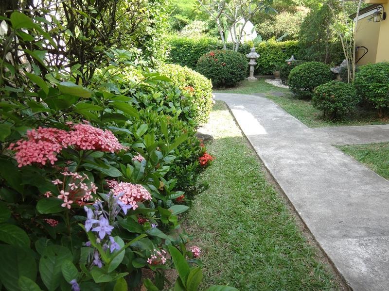 Holiday Village And Natural Garden Resort Phuket Extérieur photo